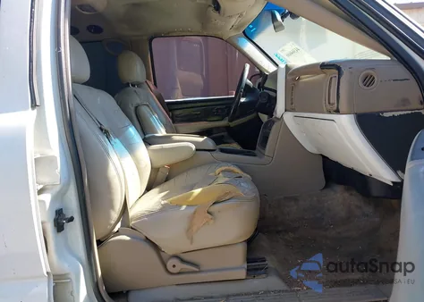 2003 Chevrolet Tahoe Ls z USA, uszkodzony, nr VIN 1GNEC13Z43J145688